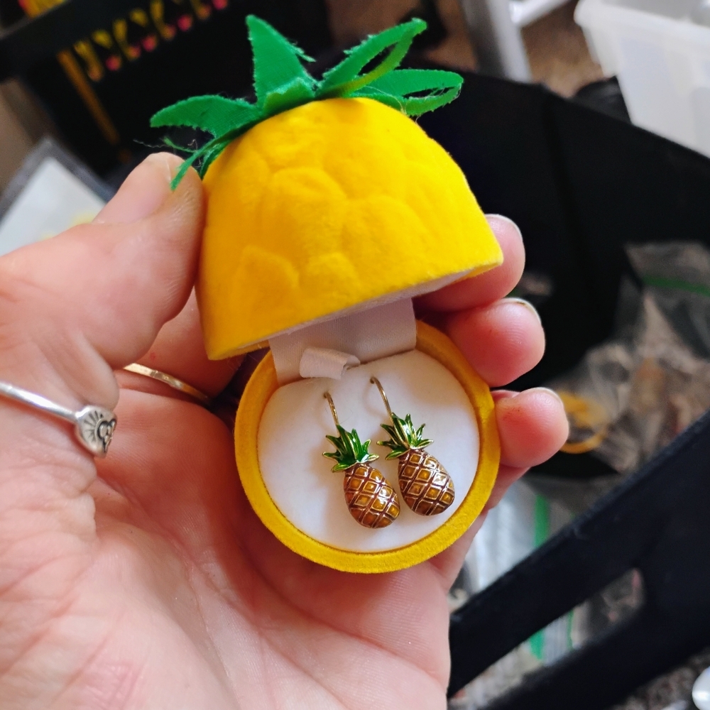 NOS Vintage Pineapple Earrings